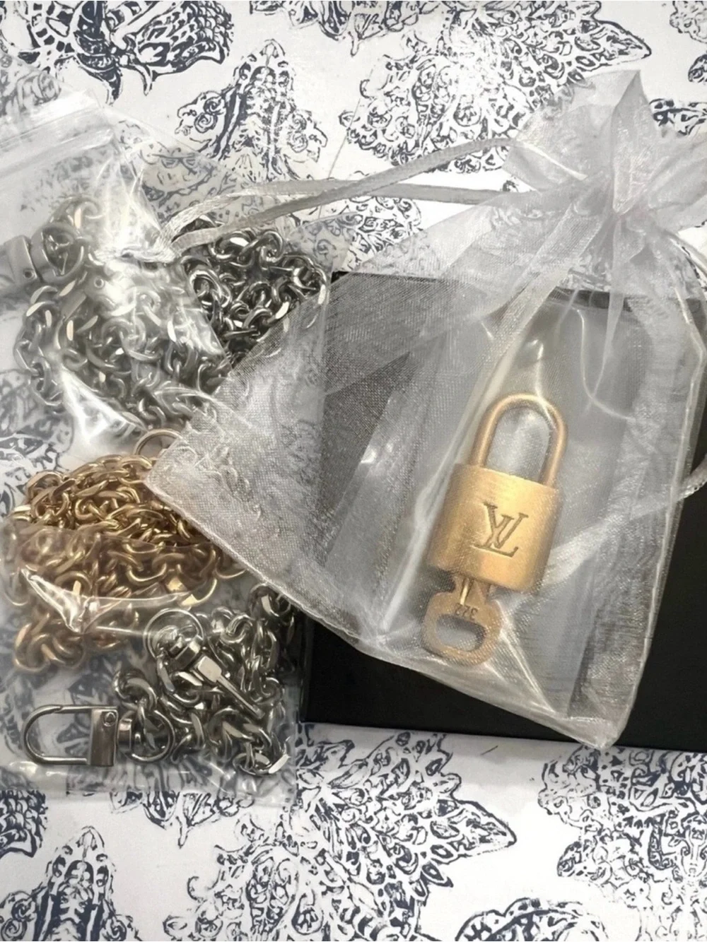 Authentic Louis Vuitton LV Lock And Key/ Four Chains #322